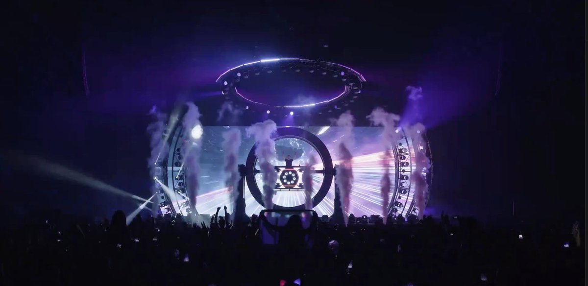 Cynthia_Vega98's tweet photo. People don't know how happy I am listening to @Zedd #OrbitTour ❤️💫 https://t.co/EjhTTL30jV
