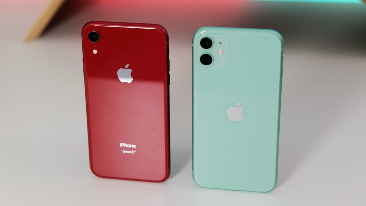 GIVING AWAY 8 iPHONES FOR 8K FOLLOWERS! 
Comment What Phone You Want!
Like This Tweet!
And Tag 3 Friends
(Picking winners on the 1st)