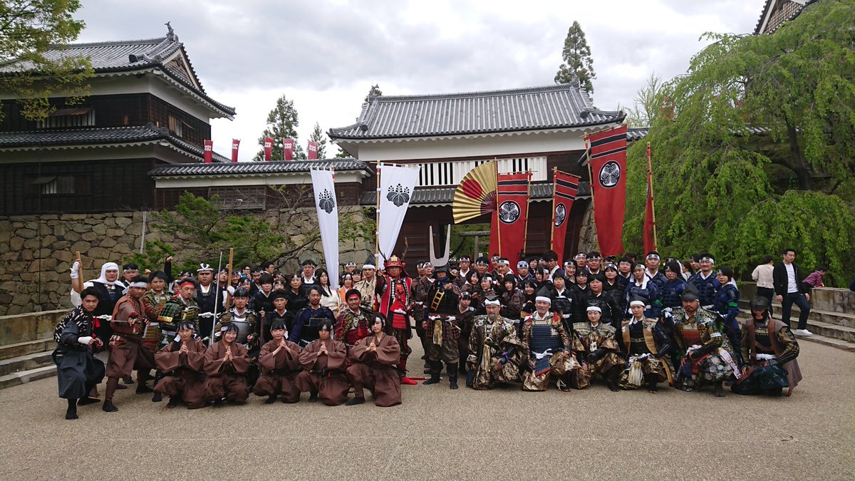 hiraga_0801's tweet photo. 去年の決戦劇の動画や画像見てるけど、や��ぱ最高だなぁ。

またみんなが笑って楽しくお外にお出かけできる日が来たら、
#落ち合う場所は信州上田 ！！！

#エア上田真田まつり https://t.co/5JCNmed8En