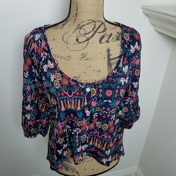 QueenThrift's tweet photo. So good I had to share! Check out all the items I'm loving on @Poshmarkapp from @poshdreamer #poshmark #fashion #style #shopmycloset #maude #trinaturk #maxstudio: https://t.co/nYlY5uScVU https://t.co/41IpXyLh3n