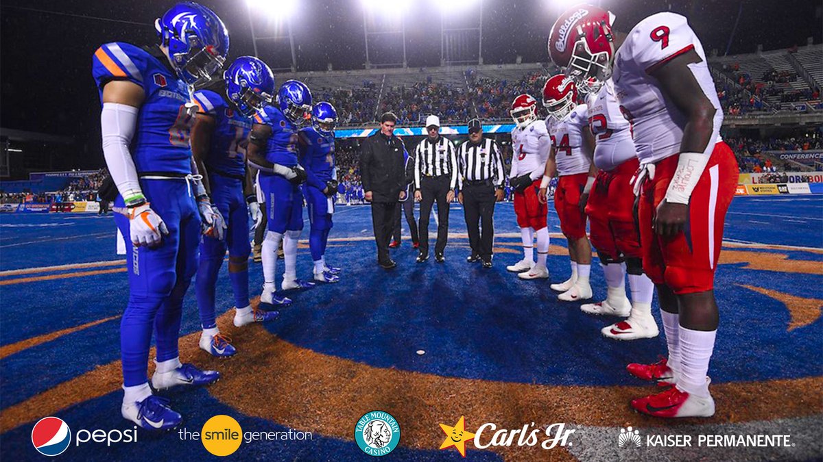 FSAthletics's tweet photo. Here. We. Go. #DogsVirtualTailgate https://t.co/basKD5Uo8y