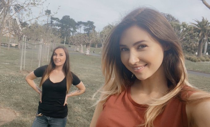 6 feet apart wine date in the park with My hot neighbor @goddess_emerald 💕 https://t.co/DvDZd5dNc4