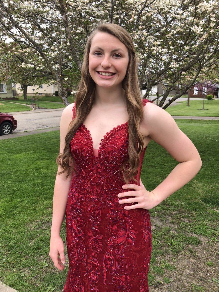 mcconnellk44's tweet photo. Not how I expected my first prom #CHSPROM20 ❤️ @CirclevilleYB https://t.co/A46IjY7osW