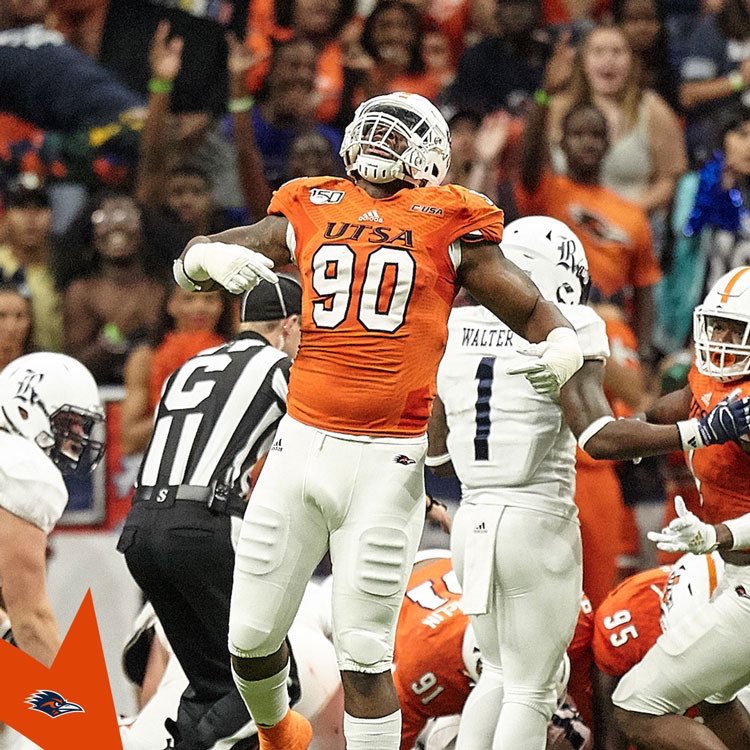 theJJPerez's tweet photo. Former @UTSAFTBL defensive lineman Eric Banks is headed the Los Angeles Rams as an undrafted free agent. 
@UTSAinsiders https://t.co/QCEyiPJEUt