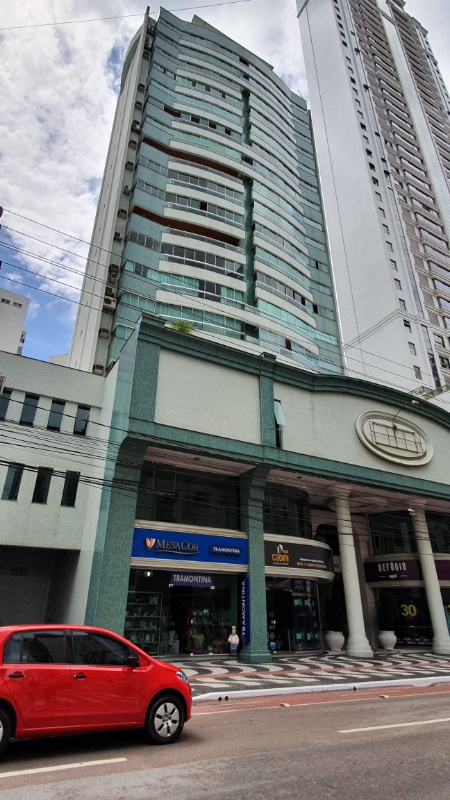 rodrigoisley's tweet photo. Edifício Aspen, Avenida Brasil! 02 suítes + 01 dormitório + 02 vagas de garagem!!! R$1.100.000,00

#rodrigosilvaimoveis #balneariocamboriu #santacatarina #quadramar #praia #embraed #PadraoEmbraed https://t.co/WniraiBqHR