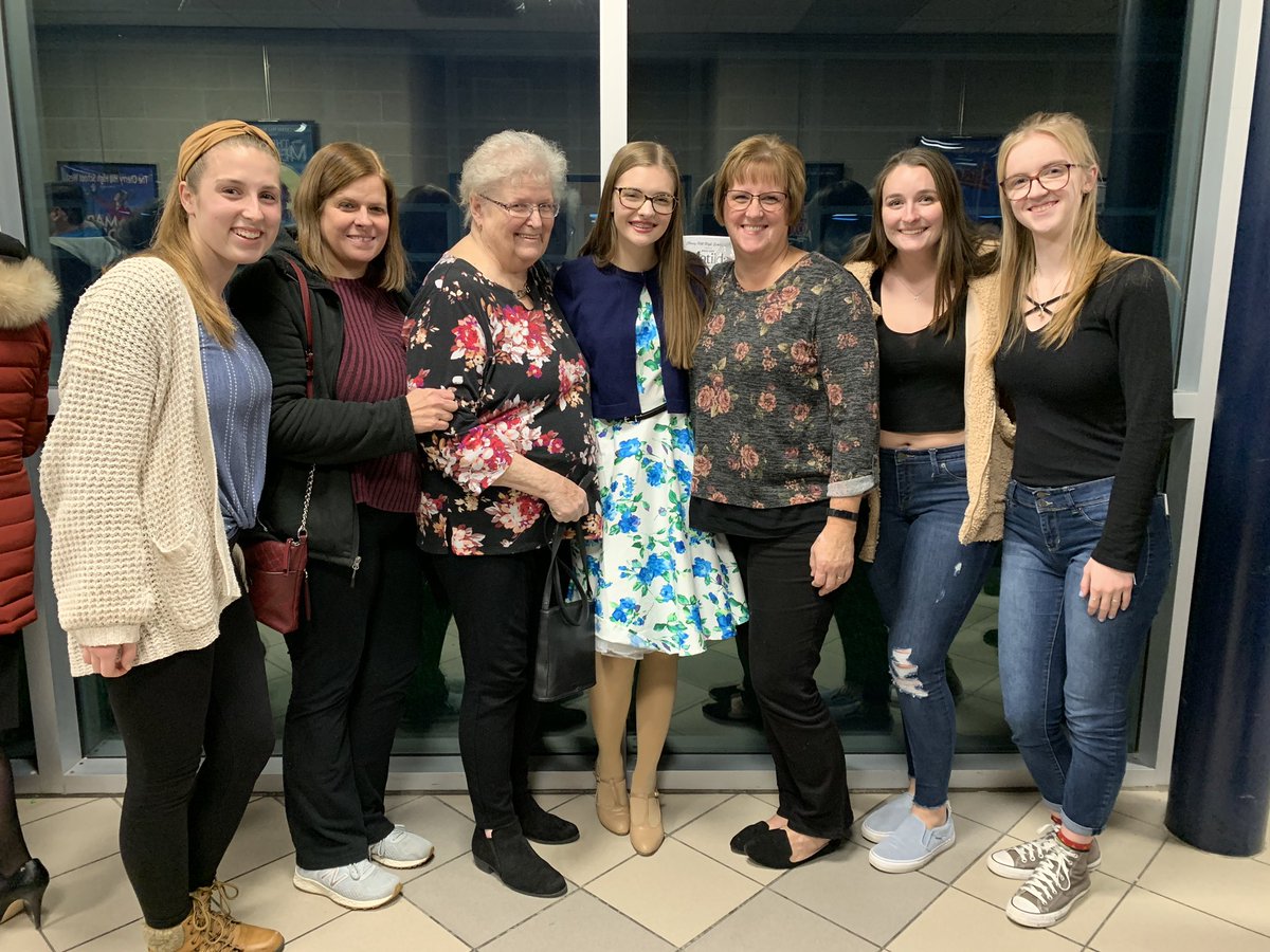 JenNutthouse95's tweet photo. @somegoodnews I miss my daughter performing at her high school. Tonight was supposed to be closing night for her spring musical. She is senior and had the lead in We Will Rock You. It was cancelled😞 https://t.co/lLH607G0xx