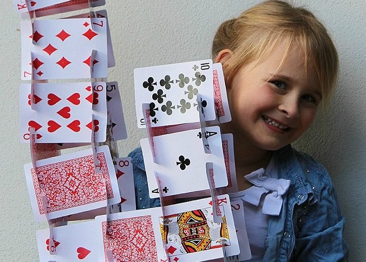 RMHCCenValley's tweet image. Looking for a weekend activity? Grab a deck of cards to help support @rmhc programs around the world! 
It’s simple: Build a card house, share a photo or video using #CardChallenge, &amp;amp; TAG 3 friends to see if they can build it bigger or DONATE!