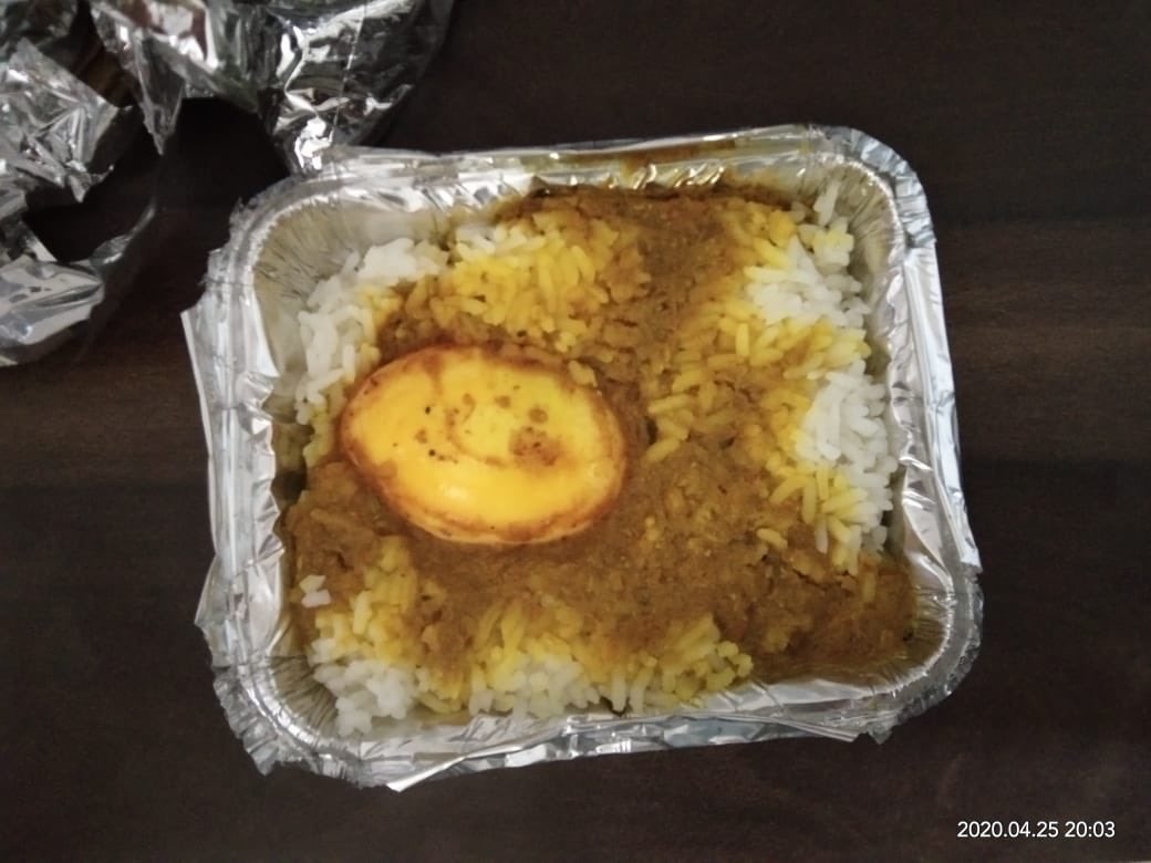 dakshapatel151's tweet photo. MCGM is providing Dal Khichdi for needy since 28th March only about 6 different festivals that same.  But why discrimination from yesterday with 4 variety? https://t.co/uNGqzPrAYE