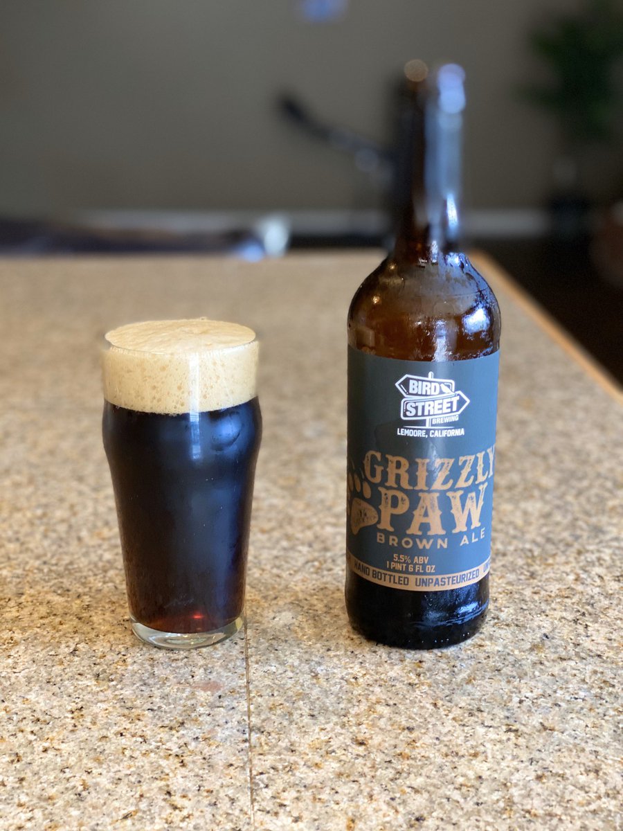brazoo559's tweet photo. Who wants a Grizzly Paw?! Doing Our part to support #localbreweries during quarantine. Grizzly Paw by Birdstreet Brewery, Lemoore CA. 5.5% ABV. Cheers!
#brownale #properglass #craftbeer #supportlocalbreweries #whatsontap #cheers https://t.co/LTFLiVdWJJ