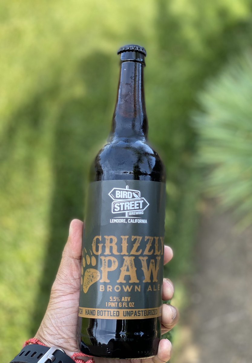 brazoo559's tweet photo. Who wants a Grizzly Paw?! Doing Our part to support #localbreweries during quarantine. Grizzly Paw by Birdstreet Brewery, Lemoore CA. 5.5% ABV. Cheers!
#brownale #properglass #craftbeer #supportlocalbreweries #whatsontap #cheers https://t.co/LTFLiVdWJJ