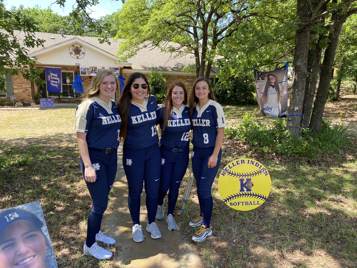 Keller_Softball's tweet photo. Such a great day celebrating this hard working, big hearted, beautiful young women! To the 2020 seniors, you will always be in our hearts ♥️#ForeverKellerSoftball @KHSIndianNation @KISDAthletics @KellerISD https://t.co/HNc7PziuBJ