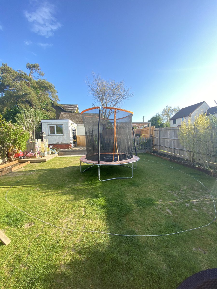 Lu_C_Wright's tweet photo. The circuit is set for Ophelia’s fundraising challenge! Each loop is 20m and Ophelia’s aiming for 1000 loops! She’s raised a whopping £449 so far for @D_Challengers - thank you so much all those who have donated!
#saveorangeschemes 
https://t.co/LuJt1Gu5bj https://t.co/KW4z8vuXvP