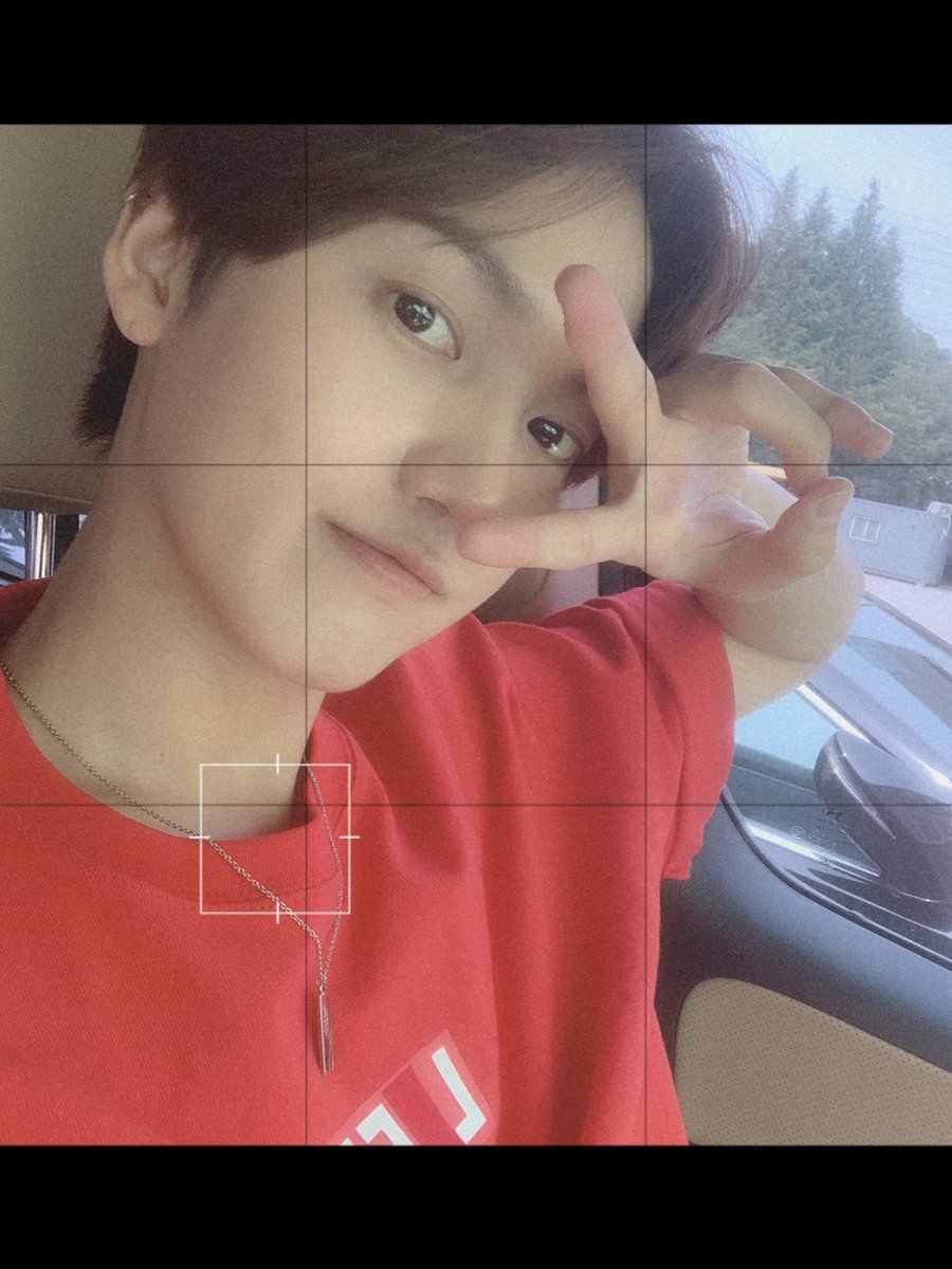 Seungjoon's  selca - a quick thread because we are always missing him(Credit to the Seungjoon cult for the idea)