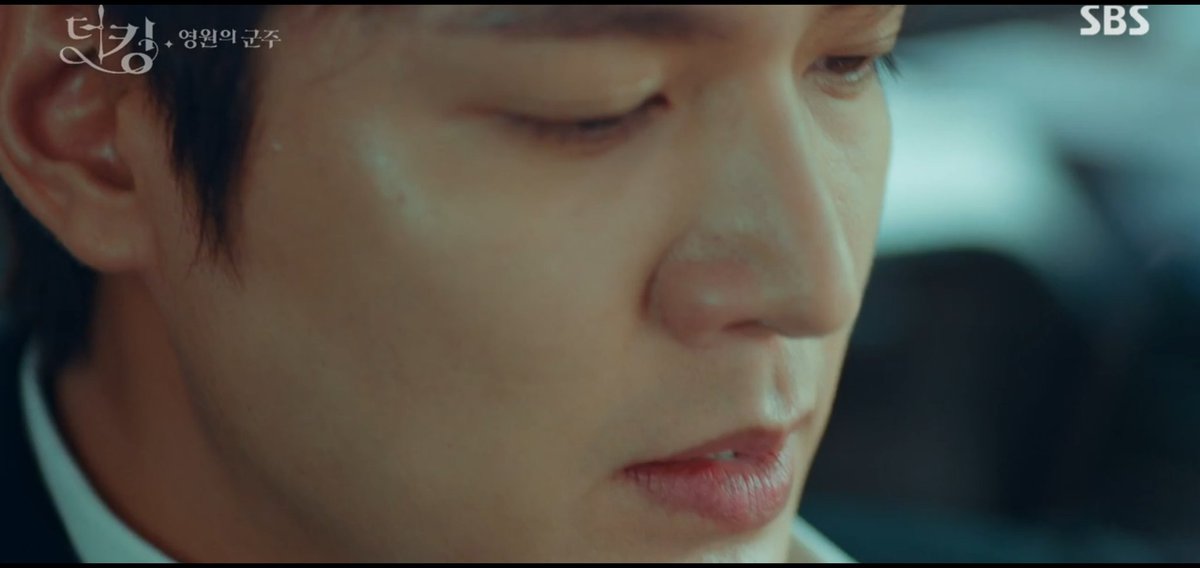 feeling pain in the sexiest way? only leeminho  #TheKingEternalMonarch