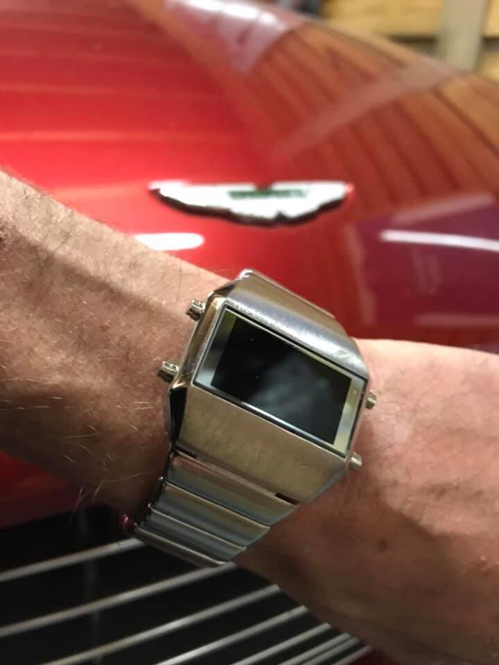 There is a bit of cars and time pieces going on, on our FB community page. #tag #tagheuer #brietling #breitlingnavitimer #tagwatch #brietlingbentley #tagmonaco #rolex #swisswatch #wristwatch #omega #luxurylifestyle #carsandwatches #timepiece #navigator #chopard #vinttro