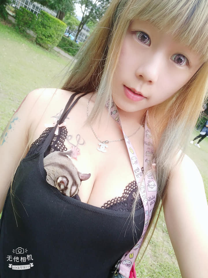 tw_pud's tweet photo. 有夠色🤣 https://t.co/vUNLDIq1xw