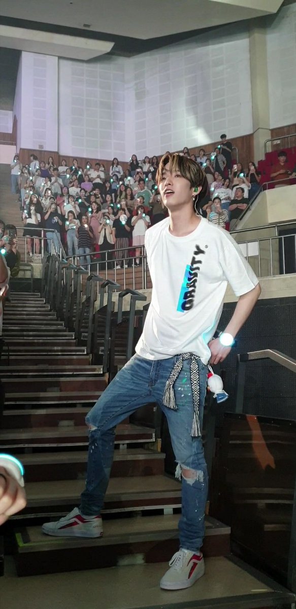 fan taken photos of  @Jae_Day6 during concertsa thread;