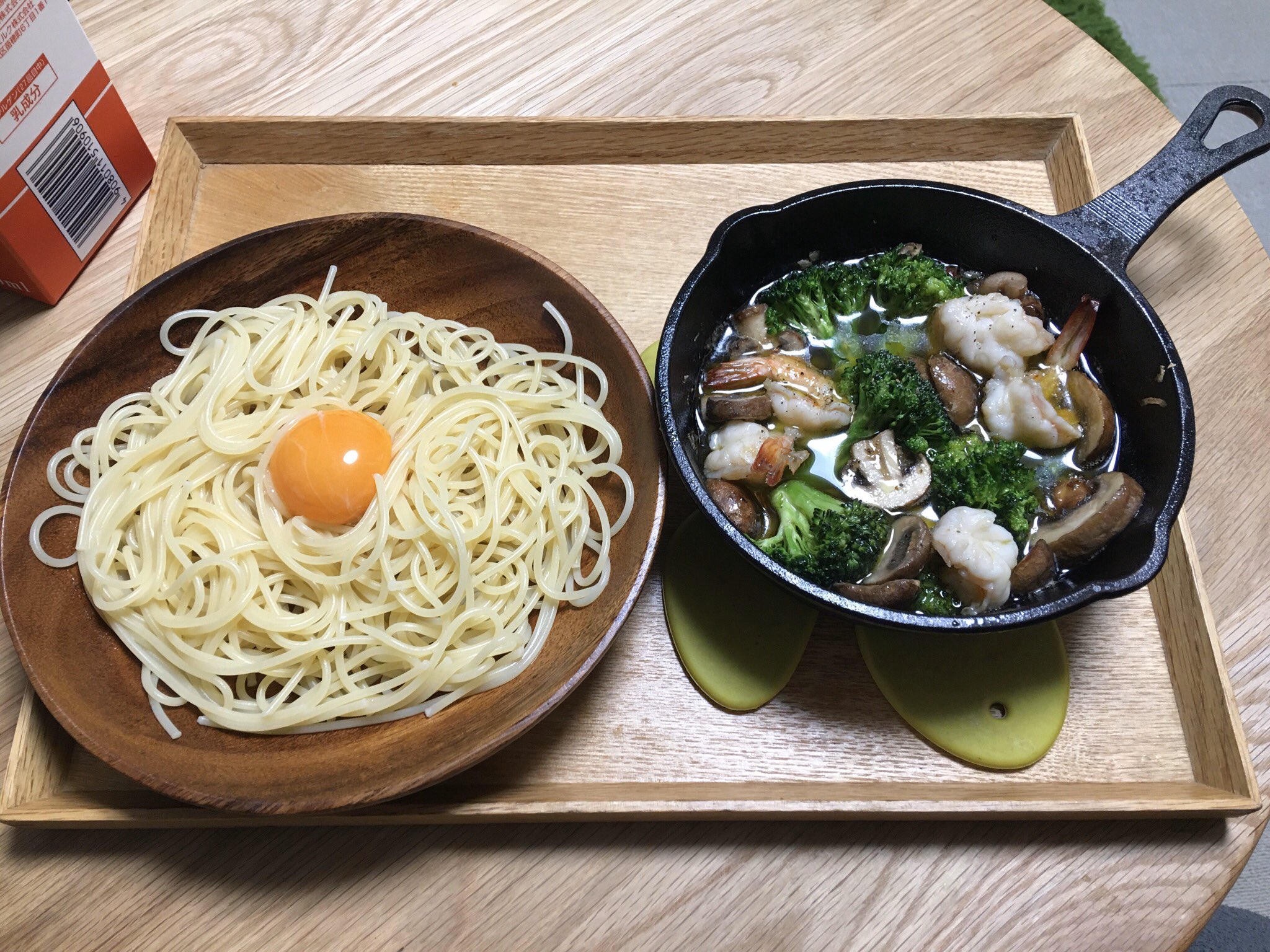 O Xrhsths 山崎淳 ひまおう Sto Twitter アヒージョ作りました バゲットの代わりにパスタ茹でてつけ麺風に食べてみたけど ペペロンチーノみたいでこれが超超美味かった 海老の下ごしらえが面倒なのとオリーブオイルの消費量がえげつなかった T Co Kcgzsjoghq