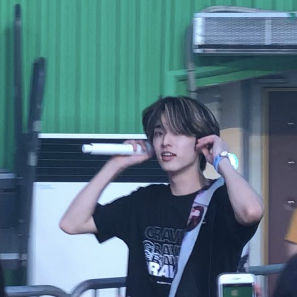 fan taken photos of  @Jae_Day6 during concertsa thread;