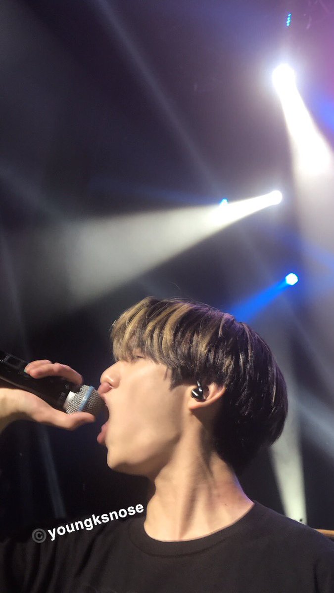 fan taken photos of  @Jae_Day6 during concertsa thread;