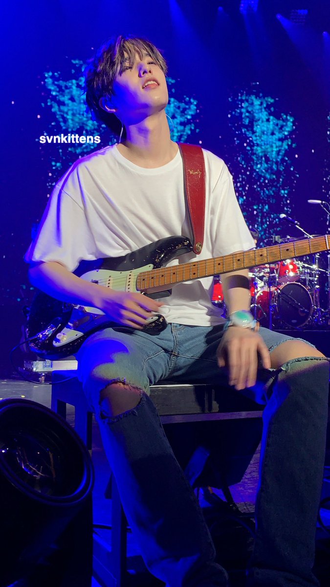 fan taken photos of  @Jae_Day6 during concertsa thread;