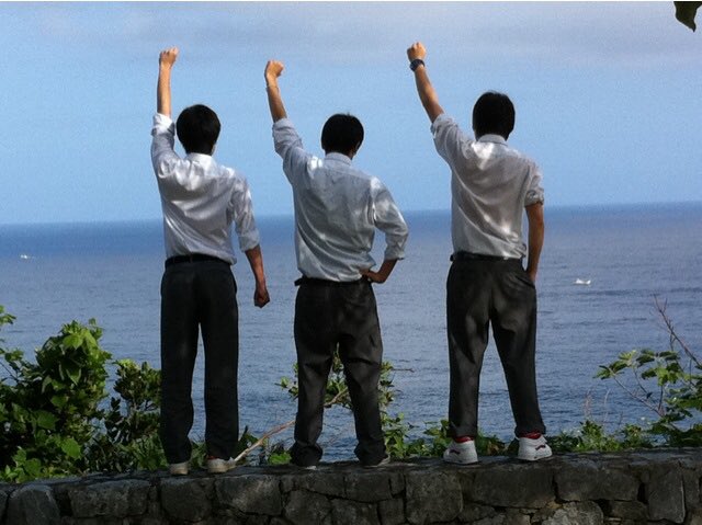 tsm_dr_j's tweet photo. @co_ca_drum Virgin Crab Bandのビーストドラマートミーくんから回って来たぜ〜

写真は高校生のスパンキー、誰が誰だかわかるかね？それで何のポーズかしらね❌

次はバイソン兄さん@Super_Bison 宜しくお願いします🙇

 #何だかハッピーな過去画像 https://t.co/kPr8pbpGZW