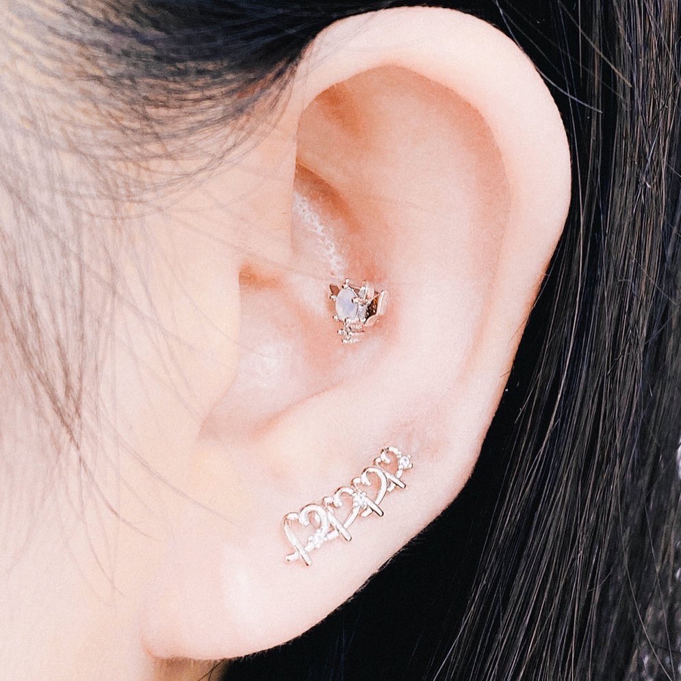 Cute Devil Piercing updated💜

✔️귀걸이, 바 길이, 바 타입 무료변경
✔️ピアス(21G), イヤリングに変更可能

🇰🇷/KRW👉🏻 bit.ly/3546XqS
🌐/USD👉🏻 bit.ly/2KyBxQ5
🇯🇵/JPY👉🏻 bit.ly/2Wcu9iX