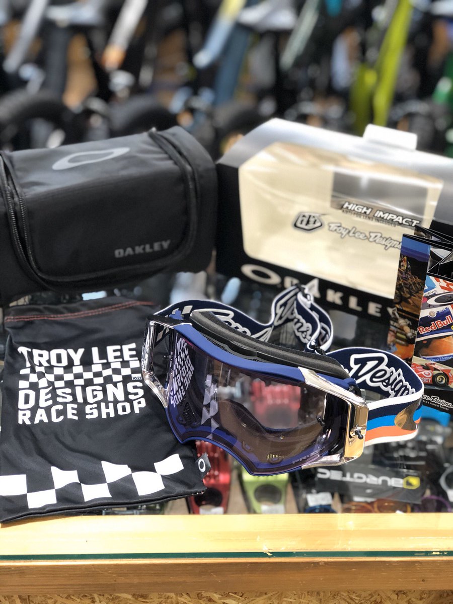 astbikes's tweet image. 新入荷😍#oakley #gogles #airbrake #マウンテンバイク #bmx #prizmlowlight #astbikes #astforest #和光 #秩父 #成増 #光が丘公園 #練馬 #板橋