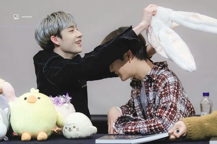 - He wraps their arms together and then puts the hat for him : do i really need more proof to prove that he is his baby?