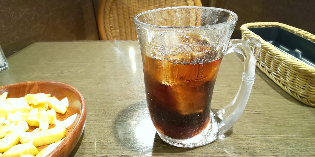 けんたろう 昼御飯はびっくりドンキー 笑 オーガニックビールと一緒に楽しもうとバケットをやめて単品を注文しまくったらアルコール販売停止を告げられ キャンセルする根性も無くコーラでいただきました けんたろう 昼御飯はびっくりドンキー 笑 オーガニックビールと一緒に楽しもうとバケットをやめて単品を注文しまくったらアルコール販売停止を告げられ キャンセルする根性も無くコーラでいただきました