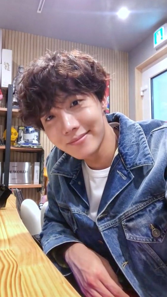 Thread of Hobi smiling: