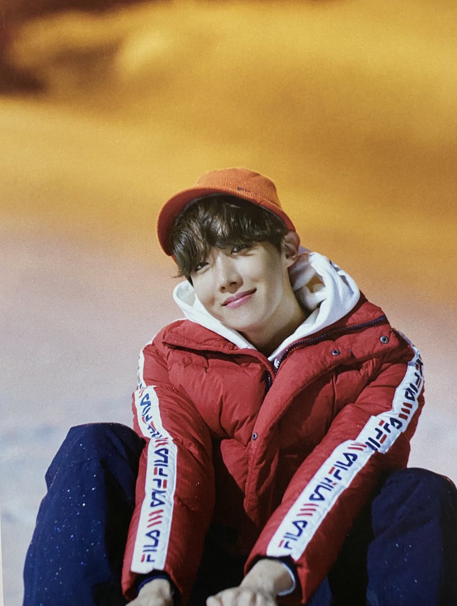 Thread of Hobi smiling: