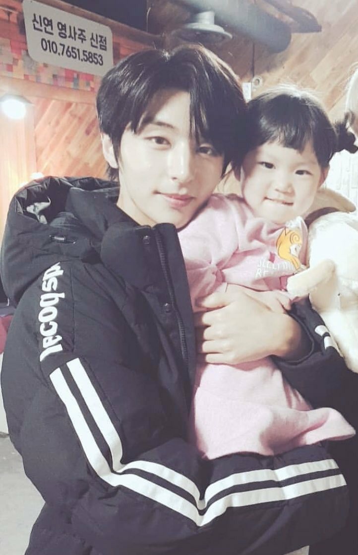 Sungyoon and kids is so ;-