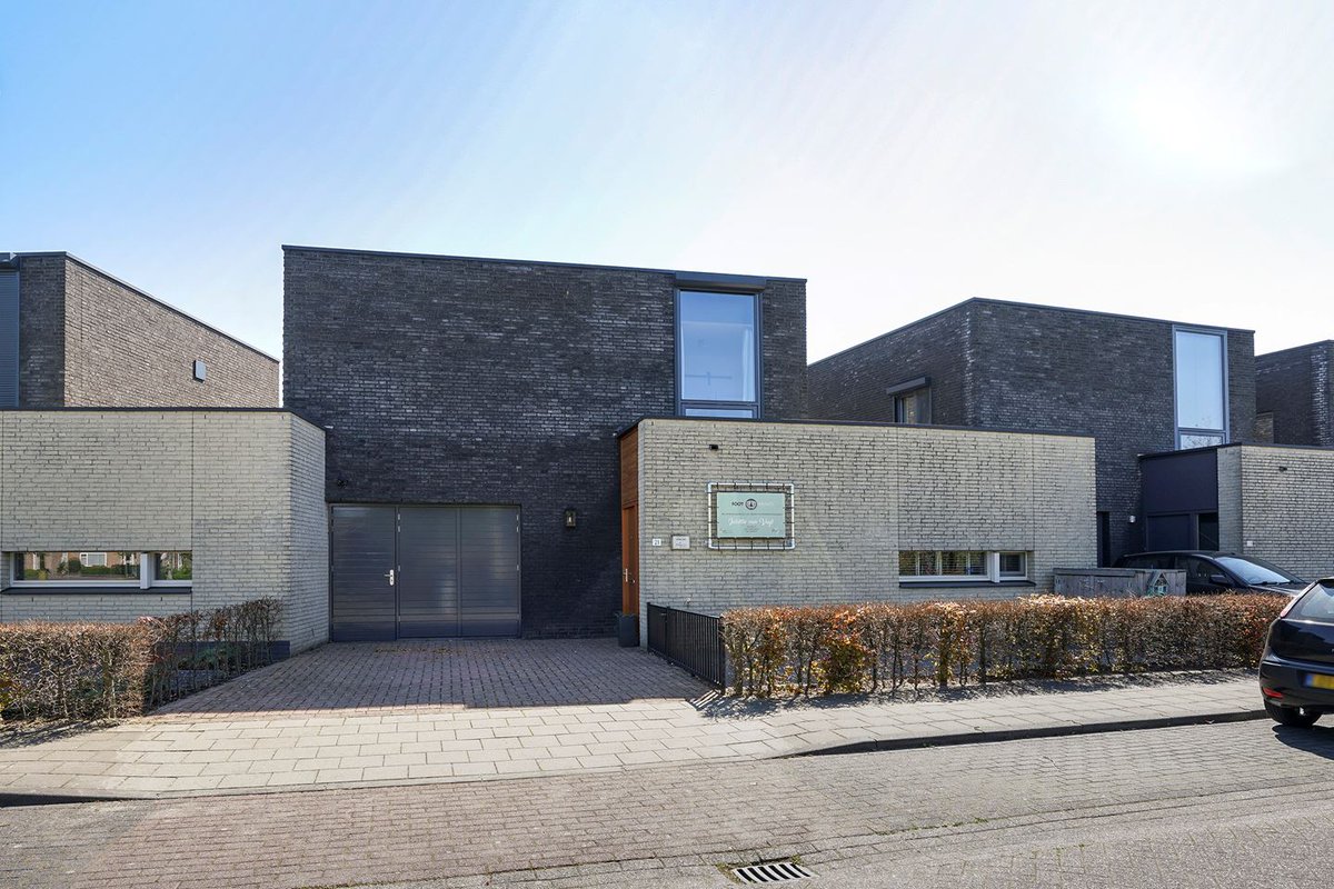 Te koop: De Klok 21, Vlijmen: € 399.000 k.k. - 169 m2 oppervlak - 5 kamers dlvr.it/RVT3VV