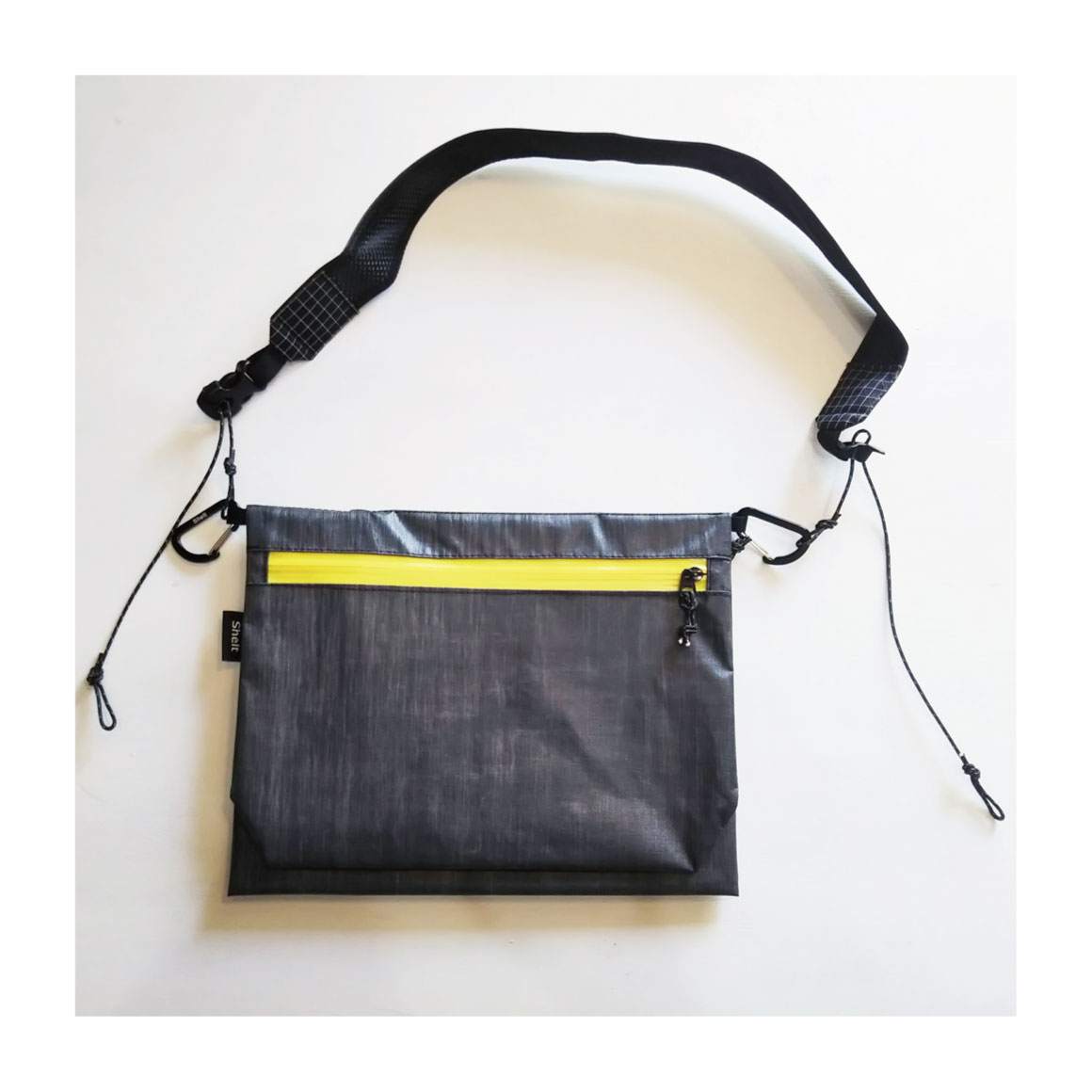 Evoluir Shelt Stork Liteskin Zip Yellow X Pac シリーズの中でも最も軽量な素材として注目を集めるliteskinを使用 お財布 通帳 保健書 パスポート等々を入れるのにとっても便利なサコッシュです Evoluir Selectshop 雑貨屋 金沢市 Evoluir Shelt Stork Liteskin Zip Yellow X Pac シリーズの中でも最も軽量な素材として注目を集めるliteskinを使用 お財布 通帳 保健書 パスポート等々を入れるのにとっても便利なサコッシュです Evoluir Selectshop 雑貨屋 金沢市