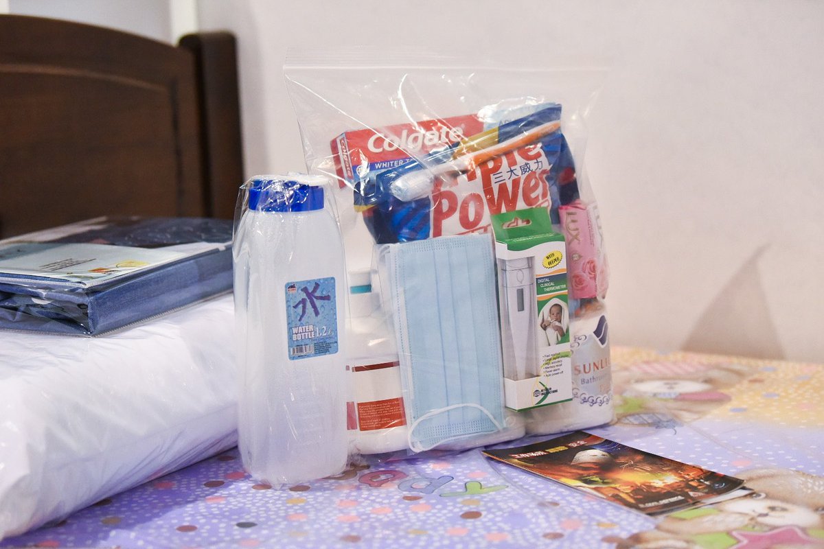 Patients will have access to WiFi, fans, power sockets and storage cabinets. On arrival, they’ll also receive this welcome kit which has toiletries, hand sanitiser, face masks and an oral thermometer, among other things  http://cna.asia/2x8BlUy 