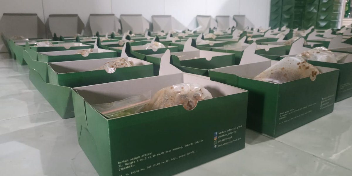 1pekan1Kambing's tweet photo. Mau liat proses pembuatannya buat hari kedua? Yakin nih? Kalo makin laper kita gak nanggung yaa

Ini nih proses pengemasan nasi box lauk daging kambing beserta buah segar buat proyek #1Hari1Kambing hari kedua 👇 https://t.co/pI1k7TFC2S