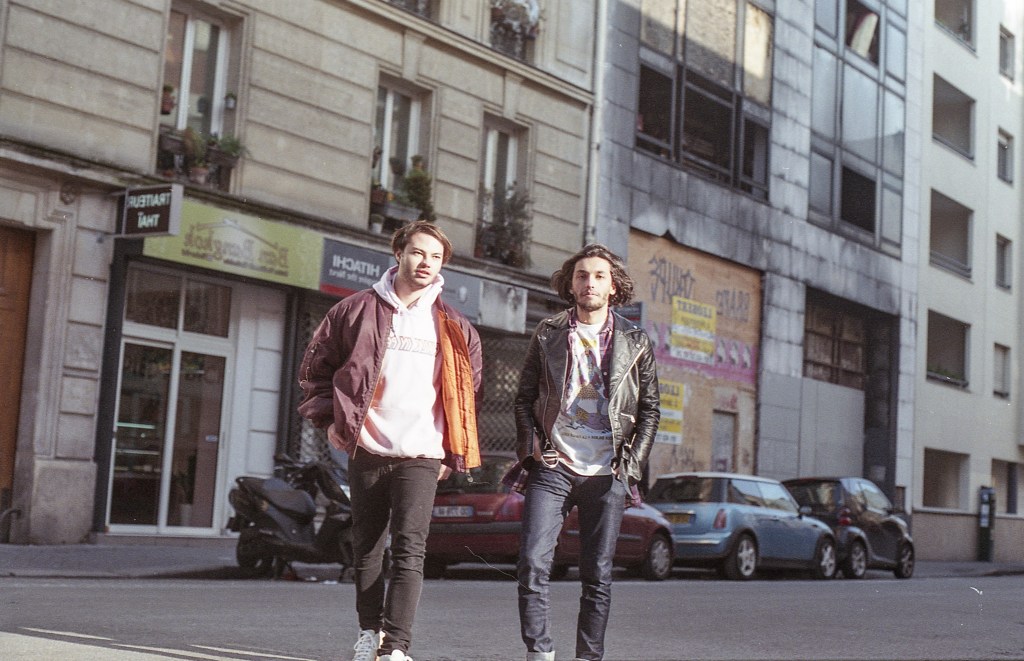 New Audio: French Duo Ninety's Story Releases a Breezy and Anthemic New Single <a href="/NinetysStory/">Ninety's Story</a> <a href="/heygroover/">Groover</a> joyofviolentmovement.com/new-audio-fren…