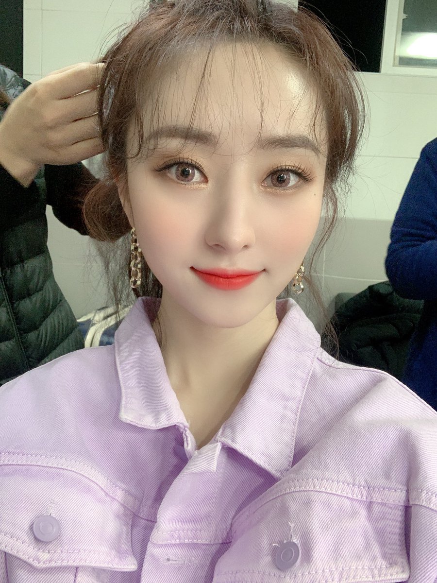 impulsive_sua's tweet image. 200426 드캐앱 🐥

#드림캐쳐 #수아 #김보라 #DREAMCATCHER #SUA