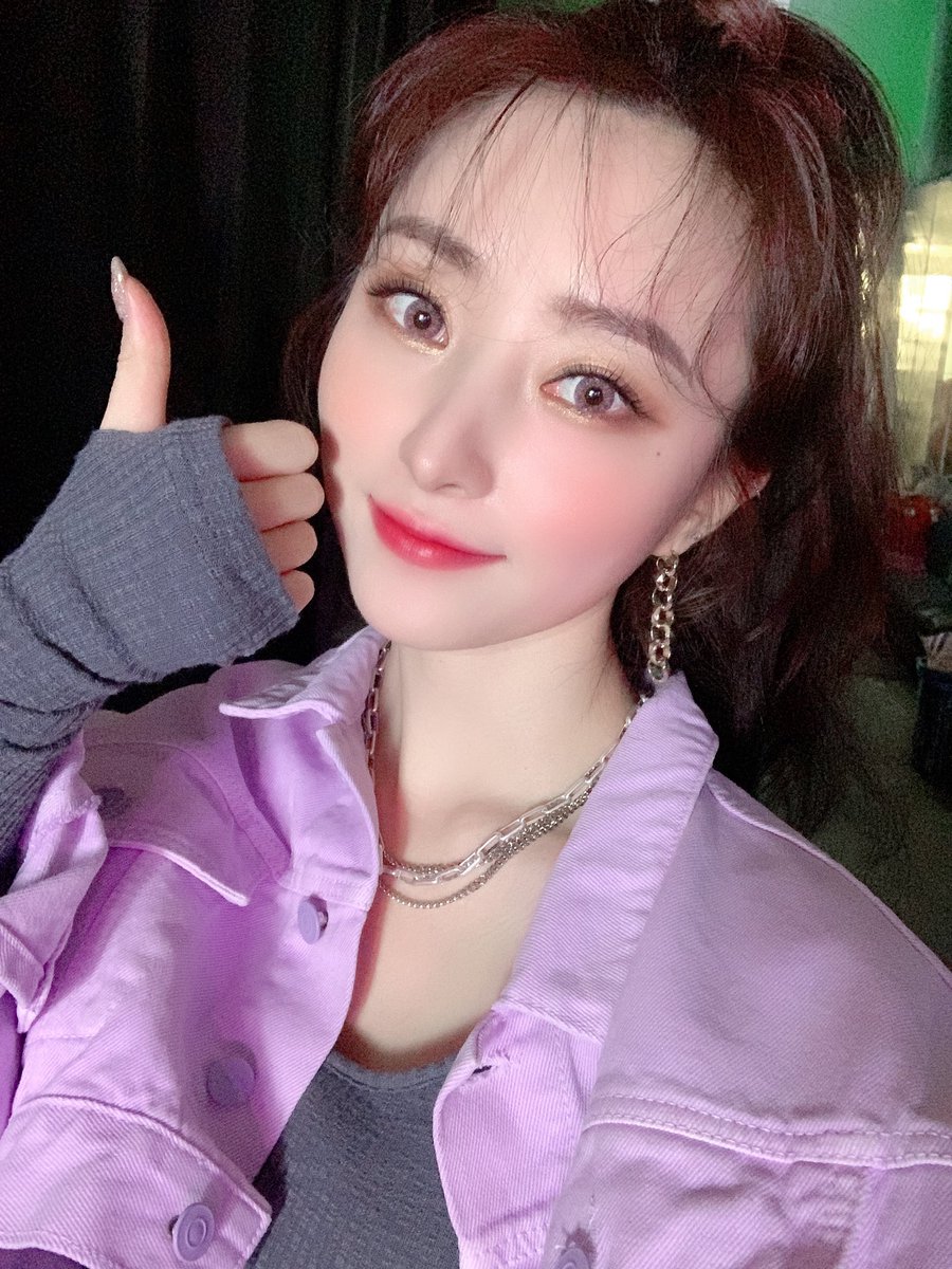 impulsive_sua's tweet image. 200426 드캐앱 🐥

#드림캐쳐 #수아 #김보라 #DREAMCATCHER #SUA