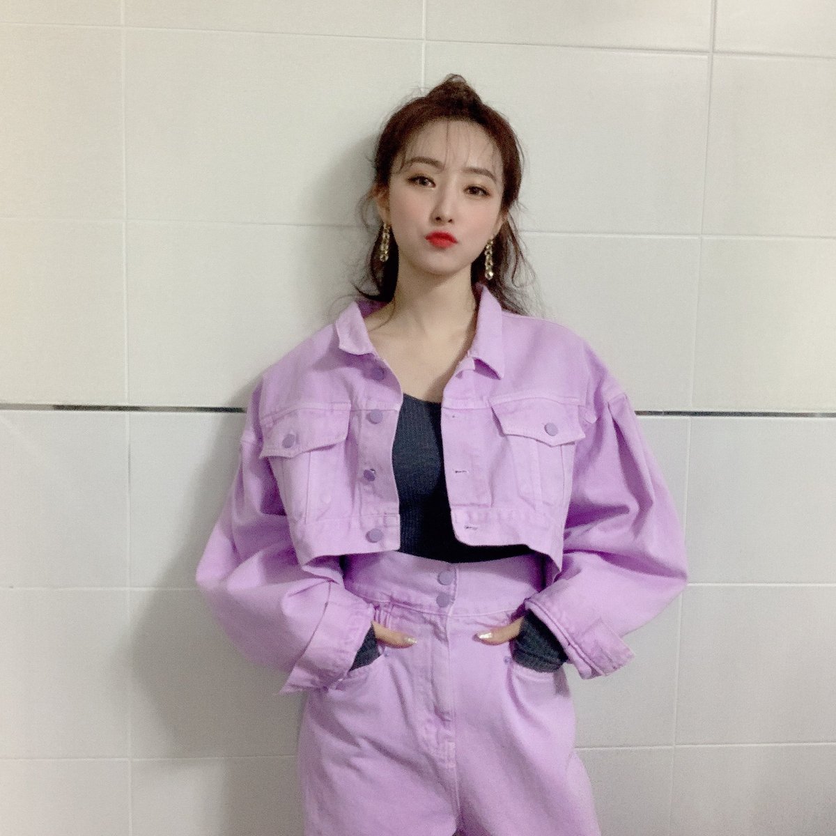 impulsive_sua's tweet image. 200426 드캐앱 🐥

#드림캐쳐 #수아 #김보라 #DREAMCATCHER #SUA