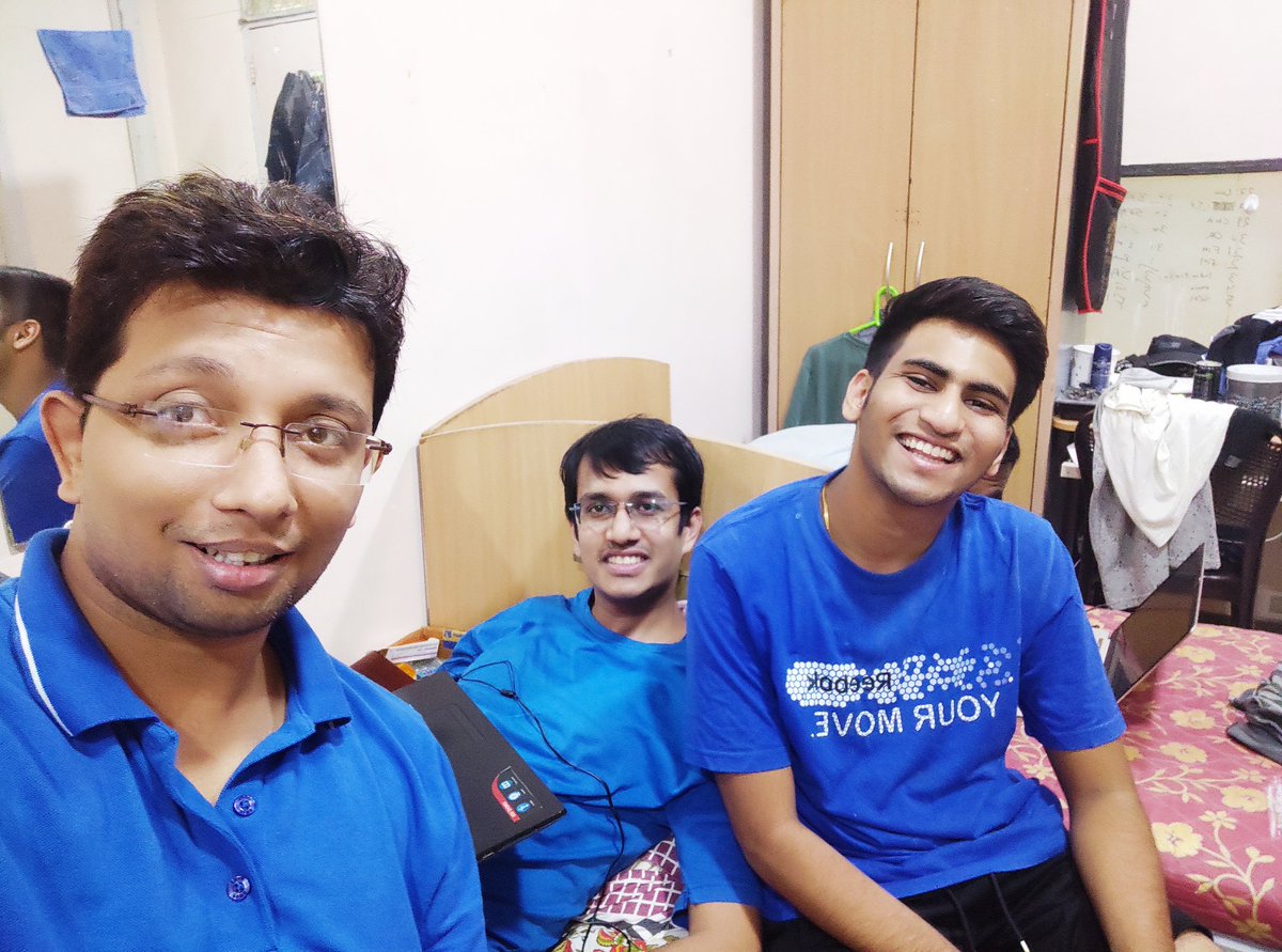 vyom_bhatnagar's tweet photo. Not able to get more blue than this.
Location: KJ somaiya hostel.
#BlueTwitter #blue #BlueArt #simsr https://t.co/oggWjEqgAo