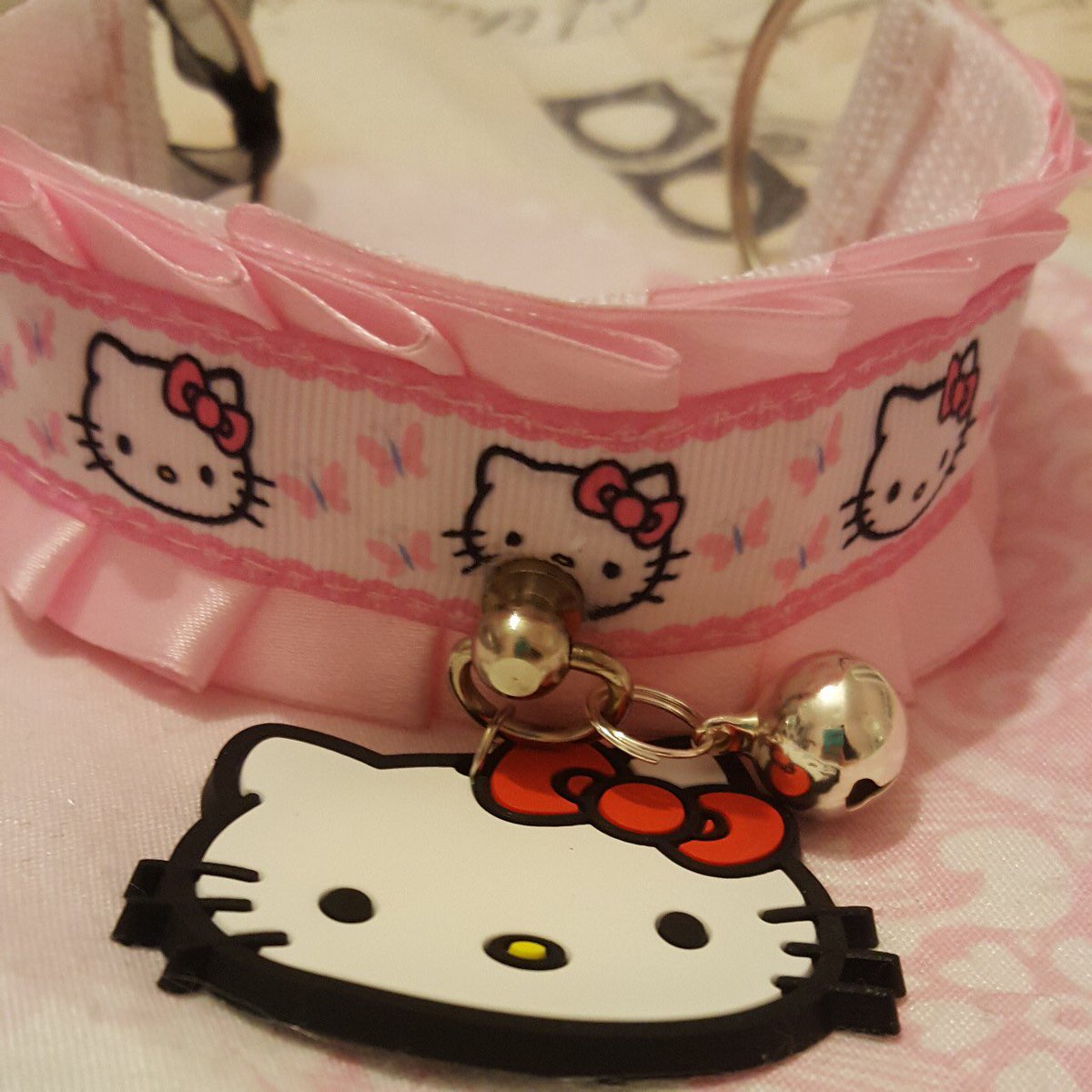 PitchBIackWitch's tweet photo. Fungas gifted me this and I feel a sense of fear. https://t.co/LM5oTeYTyv