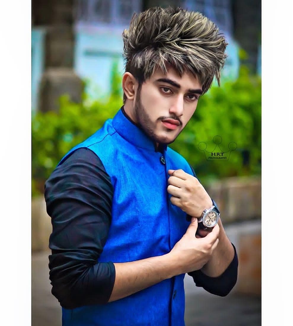 topinflunetwork's tweet photo. Style and behavior reflects your personality ! ππ₯ In Frame @saameer_mark π
#topinfluencersnetwork #tin #instantcelebrities #QuarantineLife #Quarantine #QuarantineAndChill #RamadanMubarak #Ramadan #ramadankareem #StayAtHomeAndStaySafe #sameermark #sameer #sameermarklovers https://t.co/UQB3U23F8t