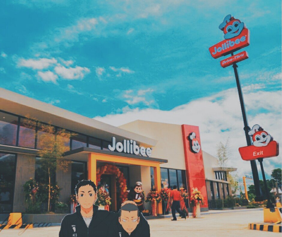 CAUGHT ON CAM: Karasuno's team captain Daichi Sawamura drags wing spiker Ryunosuke Tanaka outside of Jollibee, after saying he wants to order everything on the entire menu.