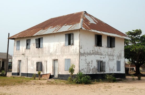 5. The first European storey building in NigeriaThis famous white one-storey building in Badagry was constructed by the Rev. Henry Townsend of the Anglican Church Mission Society (CMS) in 1845. Located on the Badagry Marina