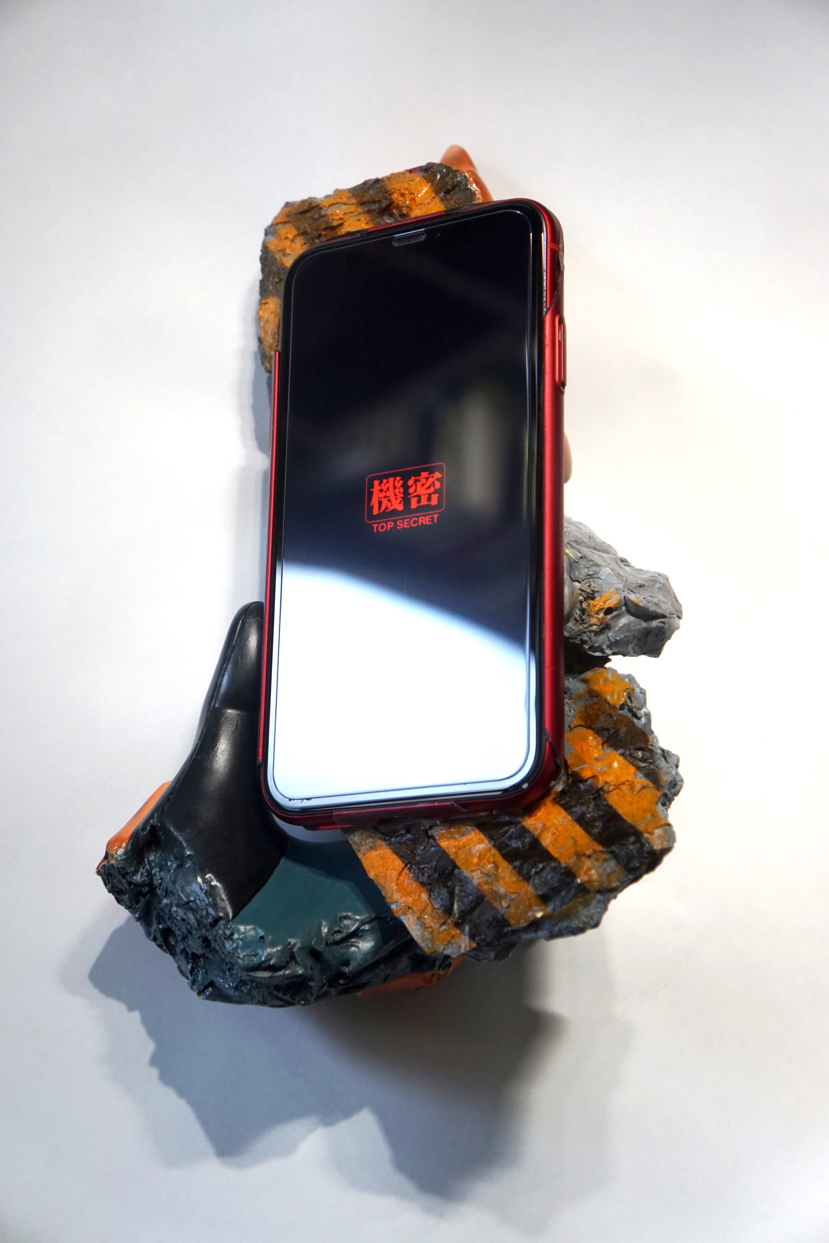 Yuki Hashimoto エヴァ映画が延期になった悲しみを紛らわすためにiphone ケース作りました 総重量0 8kg 後悔はしていない エヴァ エヴァンゲリオン Iphoneケース スマホケース フィギュア Evangelion T Co Dhp9kdyf1i Twitter