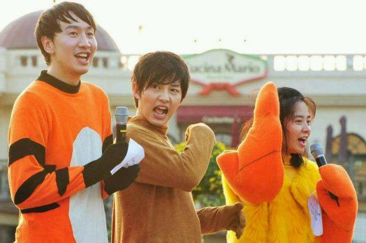  running man (2010-2011)  song joong ki best new comer in a variety show at sbs entmthe was called "pretty boy, flower, brainy, active, enthusiastic joong ki" for his optimism in race missions but often result in failure
