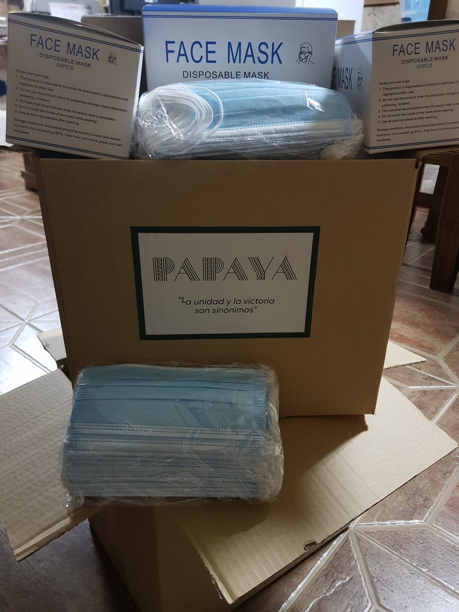 siplg's tweet photo. Queremos agradecer a los respondables del Pub PAPAYA, situado en calle San Matias, por la donación de mascarillas quirúrgicas para la Policia Local de Granada, a través de SIPLG🔝👮‍♀️👮‍♂️.
GRACIAS por colaborar para mantener nuestra protección.
👏👏👏⬇️⬇️⬇️🚔🚔🇪🇦. https://t.co/xW7o4f0nwv