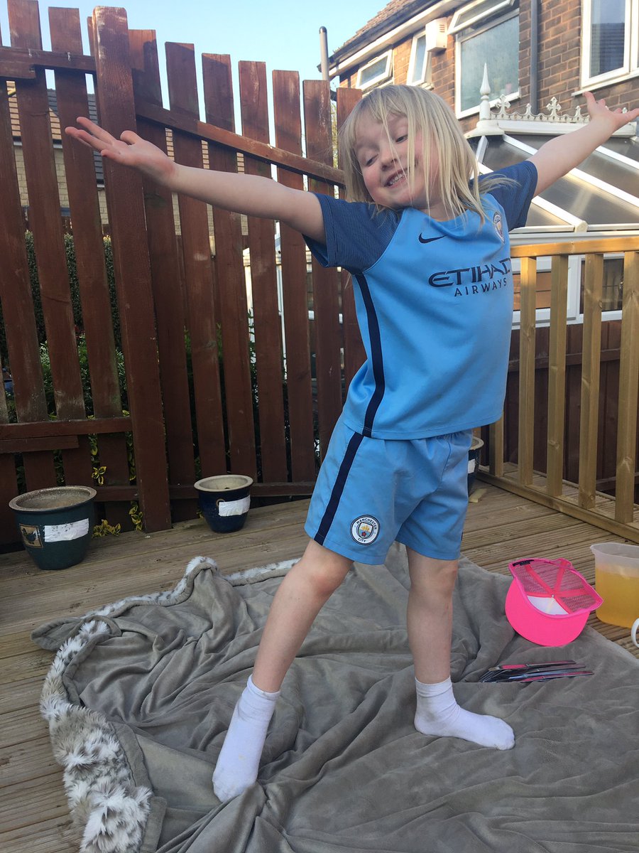 lexiloocandoit1's tweet image. How to exercise like a kid during lockdown: youtu.be/Xppa4yCsoFM My latest video to get all you adults moving outside #LockdownLife #Covid_19 #SundayMotivation #sundayvibes